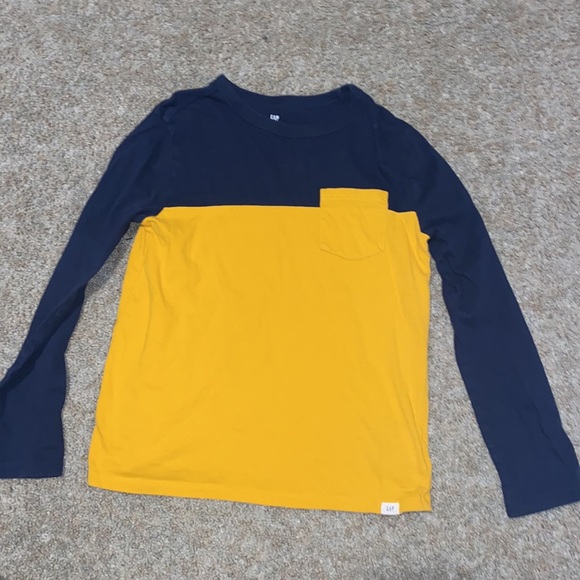 Lot of five EUC gap medium 8 long sleeve shirts - Picture 2 of 6